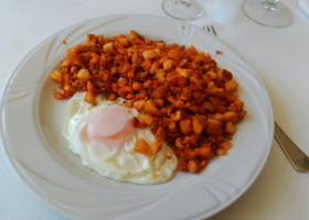 Napoleon Valle Del Jerte food