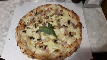 Pizza Del Sortidor Hostafranc food