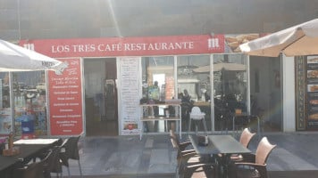 Los Tres Cafe food