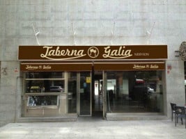 Taberna outside