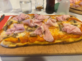 Primopiatto Italiano Pasta, Pizza Y Mucho Mas food