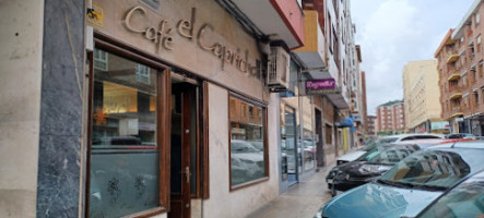 Café El Capricho outside