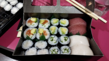Sushi Sama food