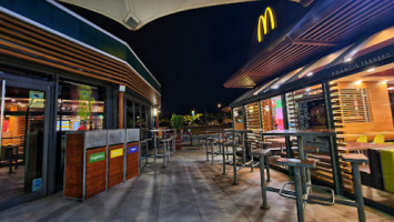 Mcdonald's Los Alamos inside