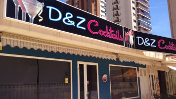D&z Cocktails inside