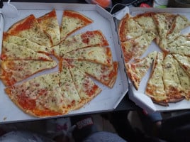 Pizzeria 12-34 food