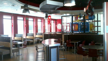Burger King Av. Primero De Mayo inside