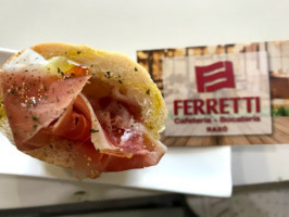 Cafeteria Ferretti food