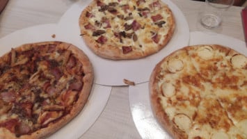 Telepizza El Portil food