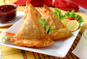 Tandoori Mahal food