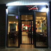 Pizzeria Carlos Victoria Balfe inside