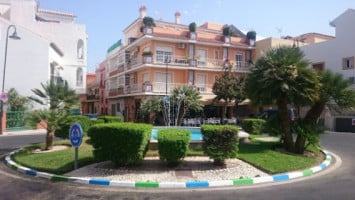 Cafeteria La Fuente outside