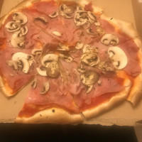 La Mafia De La Pizza Nostra food