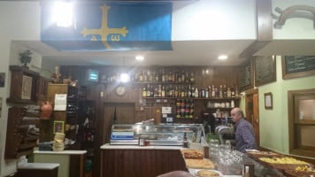 Cerveceria Hevia food