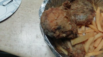 Pechugones Chicken Broaster inside