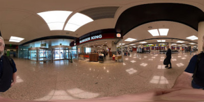 Burger King Aeropuerto De Barcelona-el Prat inside