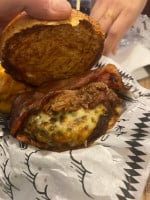 The Fitzgerald Burger L'eliana food