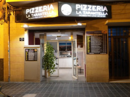 Pizzeria La Tarantella inside