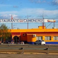 Los Camioneros outside