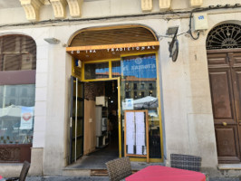 Zamora Restaurante inside