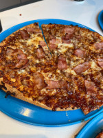 Domino's Pizza Cabo De Huertas food