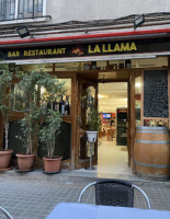 Bar Restaurante La Llama inside