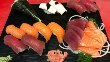 Sushi Amore food