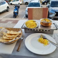 Priya Indian Resturant food