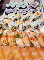 Metoo Sushi Gourmet food