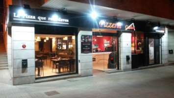 Pizzeria Carlos Sant Ramon inside