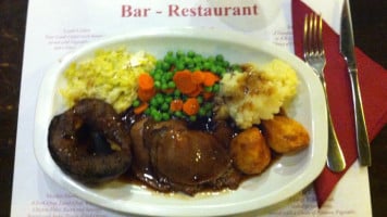 The Mucky Duck food