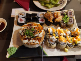 Sushi Don food