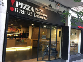 Pizza Market Sarria inside