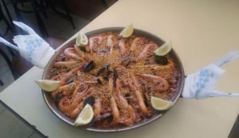 Bodega La Mezquita food