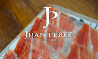 Juan Perez Jamones inside