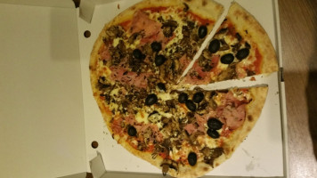 Pizza Pino food