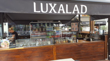 Luxalad food