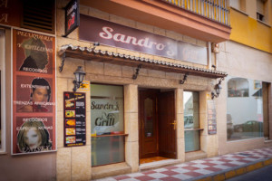 Sandro's Grill outside