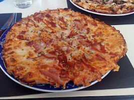Marina Pizzeria Zumaia food
