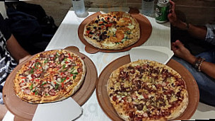 Telepizza Vargas food