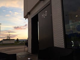 Cafe H2o outside