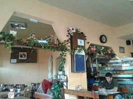 Cafeteria El Ardilla inside