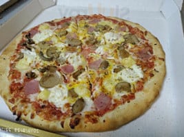 West Pizza food