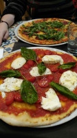 Pizzeria Italia food