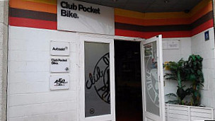 Club Pocket Bike outside