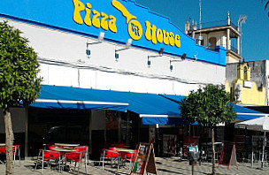 Pizza House Marchena inside