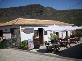 Bar Restaurante La Piedra inside