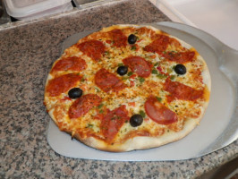 Pizza Lavie food