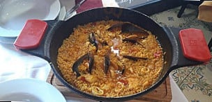 Arroz Y Vino food