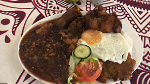 Manyoma Colombiano Peruano food